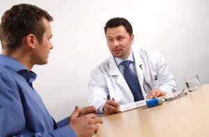 pregled kod liječnika prije hirurškog povećanja penisa
